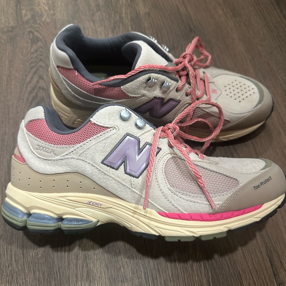New Balance 2002R Hiking Pack Beige shoes